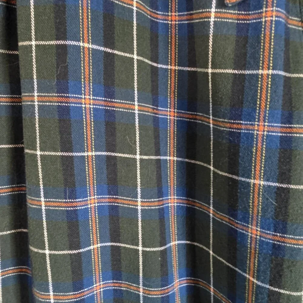 EUC Old Navy Plaid Lounge Pants - Picture 5 of 5